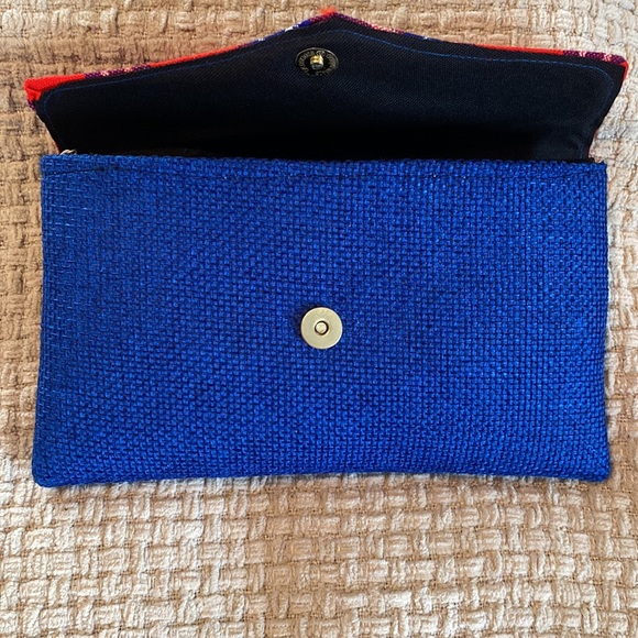 Clutch! - Picture 5 of 5